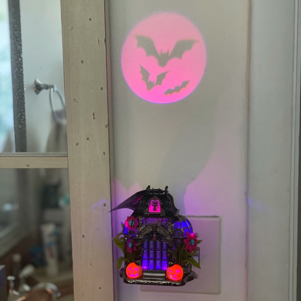 Bath & Body Works Halloween Wallflowers - Picture 6 of 6